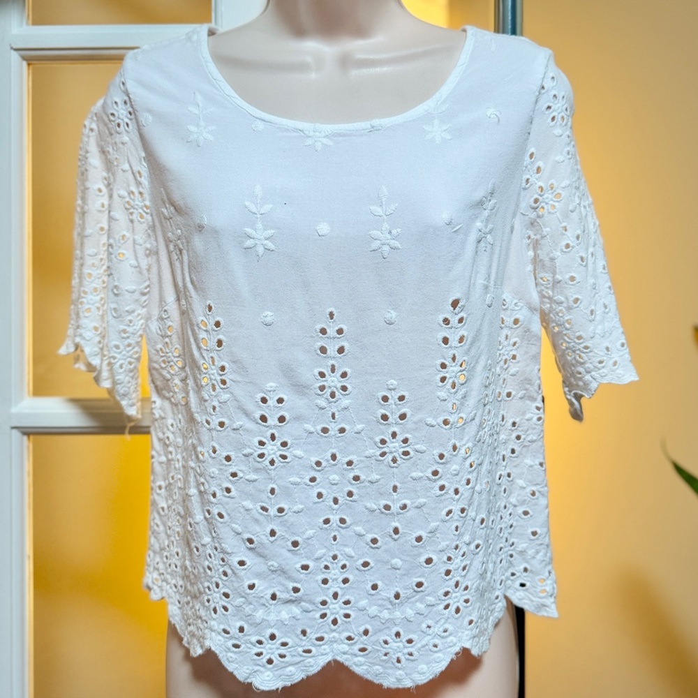 Japna White Floral Eyelet Blouse